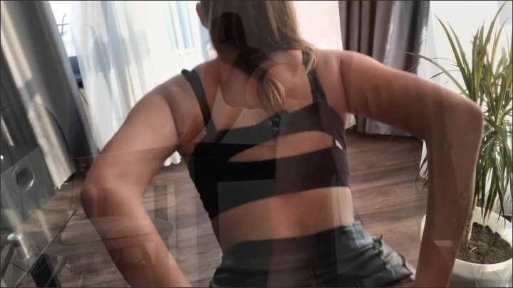 Arrestme Latex Teen Is Squrting Hard While Her Ass Is Filled With Cum
