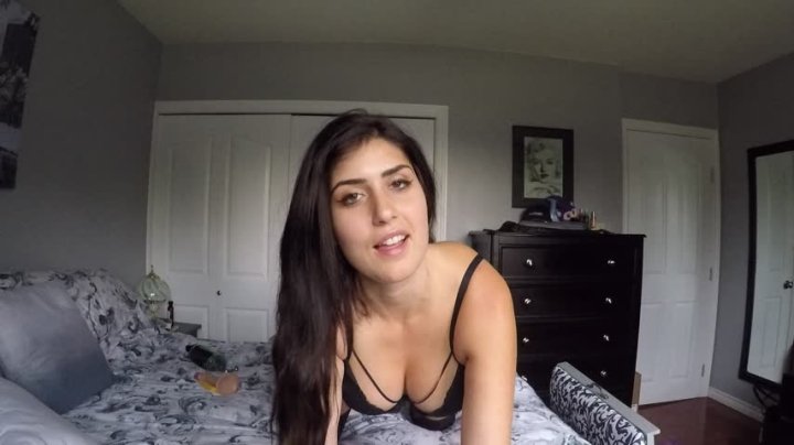 Brooke Woods Buttplug And Dildo Ride