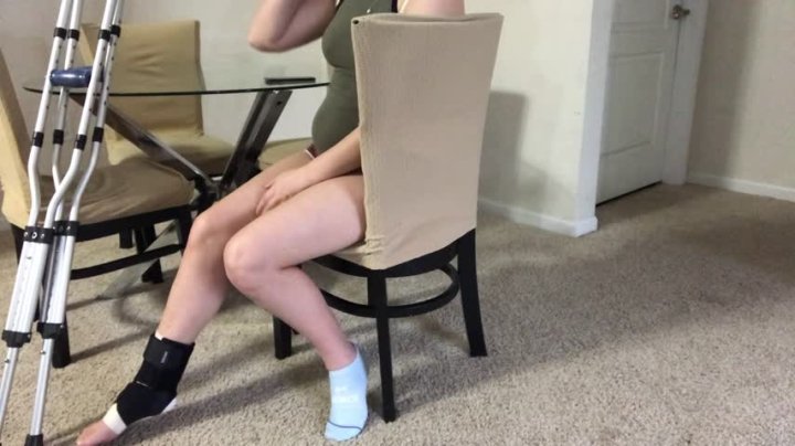 Catherine Grey Crutches Suck And Fuck