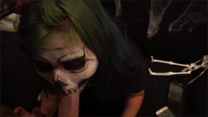 [WQHD] Skelleton Blowjob For Halloween - Christian Charity - - 00:06:20 | Cosplay, Interracial, Point Of View - 141,6 MB