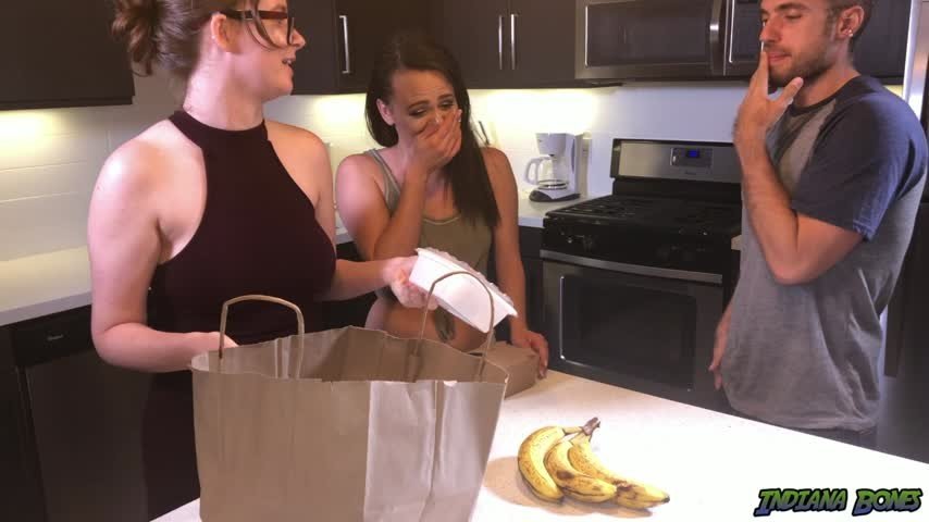 [HD] Dan Ferrari Threesome With Food Delivery Guy Dan Ferrari - ManyVids-00:22:11 | Threesome, Fucking, Blowjob - 1,9 GB