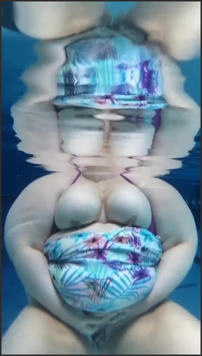 [HD] Underwater Antics - Delicious Delilah - - 00:10:41 | Big Boobs, Verified Amateurs - 116,9 MB