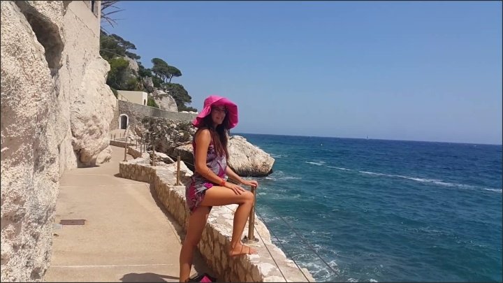 [Full HD] No Panties In Public On Turistic Trail - Dream4Angel - - 00:08:12 | Wide Spread Legs, Public Upskirt, Kink - 571,4 MB