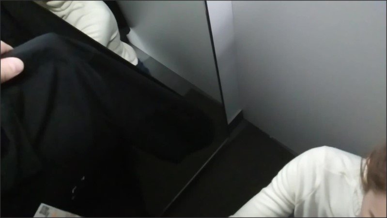 [Full HD] Public Changing Room Risky Blowjob Cumshot On Black Shirt - EleoMish - -00:09:31 | Young, Russian - 263 MB
