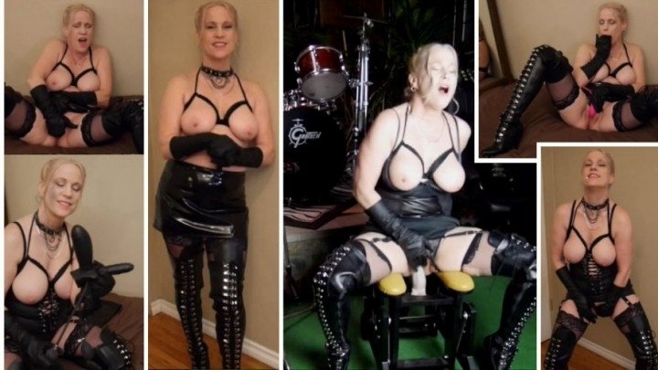 Gartersex Dirty Sluts Get Ready For A Rock Concert