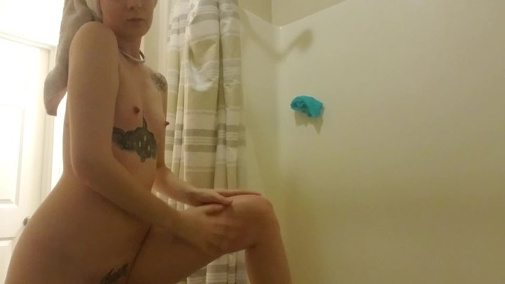 Jessica Kay Showering And Anal Play