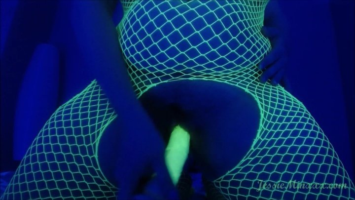 Jessieminx Blacklight Babe