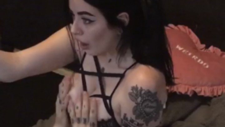 [HD] Lydiagh0St Handheld Ride Fuck And Cumshot - Lydiagh0St - ManyVids-00:14:07 | Face Sitting, Cumshots, Tattoos - 549,8 MB