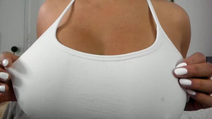 Makayla Divine Sweaty Tits Breath Play