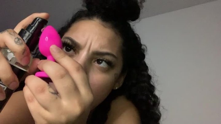 Mariaaskyy First Time Using Buttplug On Live Cam