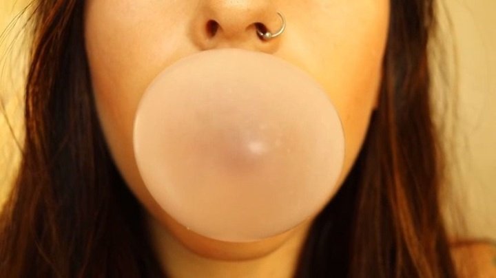 Milfparadise Bubblegum Chewing