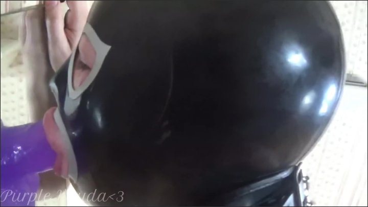 [Full HD] Purple Vayda Latex Hood Dildo Throat Fuck Purple Vayda Does Some Throat Fuck Training - Purple Vayda -  - 00:13:13 | Face Slapping, Throat Fuck, Amateur - 295,1 MB