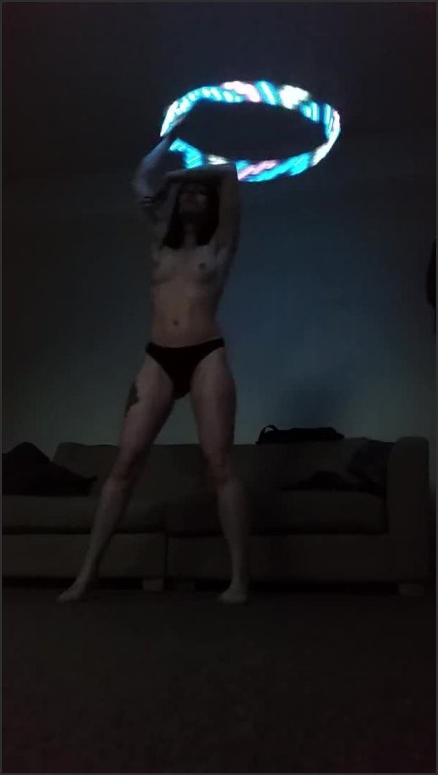 [SD] Raven Ivee Topless Sexy Led Hoop Dance Raven Ivee - Raven Ivee -  - 00:04:53 | Lap Dance, Hula Hoop, Amateur - 61,1 MB