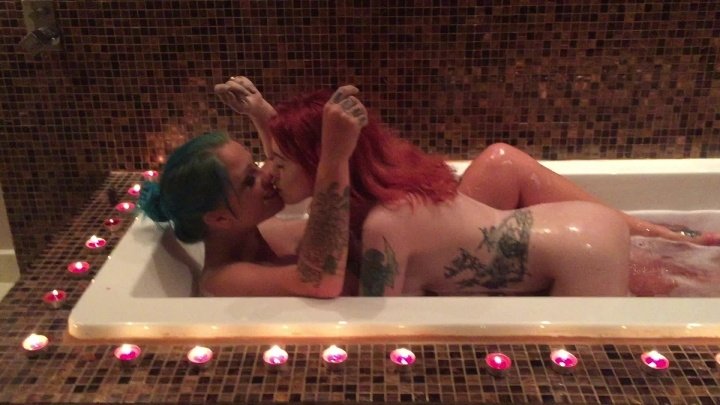 Roomorgue Lesbian Bath Fuck With Ruby Rogue