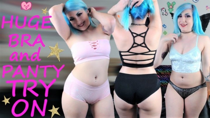 Roxxiejade Huge Bra And Panty Tryon