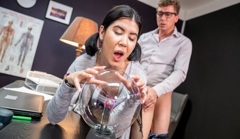 [Full HD] Lady Dee - Teacher Fucks Sexy Student On Desk - Lady Dee - SiteRip-00:20:53 | School Girl, Oneonone - 1,3 GB