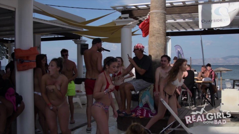 [Full HD] Pool Party Madness 3 - RealGirlsGoneBad - SiteRip-00:25:40 | Pool Party Madness - 1,5 GB