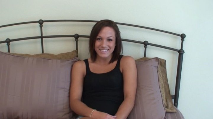 Teensexproject 18 Year Old Karah Gets To Swallow