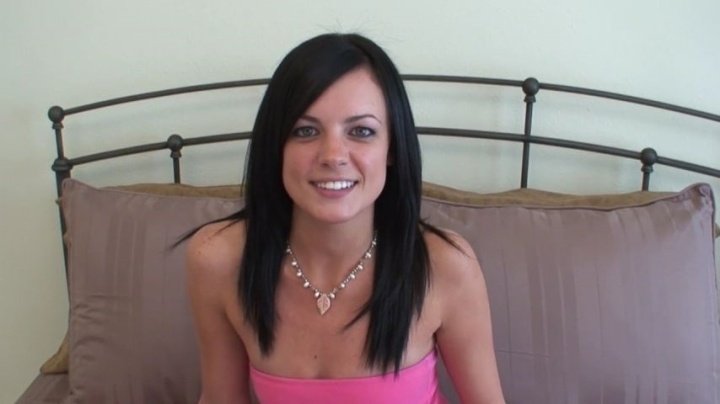Teensexproject 19 Year Old Stefanie Gets To Swallow