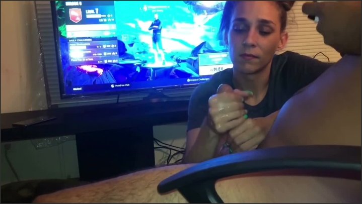 [HD] The Cumbustables Fortnite Handjob With Cumshot - The CUMbustables -  - 00:01:40 | Sloppy Head, Fortnite Blowjob, Cumshots - 15,6 MB