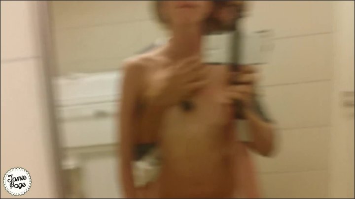 [Full HD] Fucking In The Airport Bathroom - Zoe Stone - - 00:06:23 | Public, Verified Amateurs - 91,6 MB