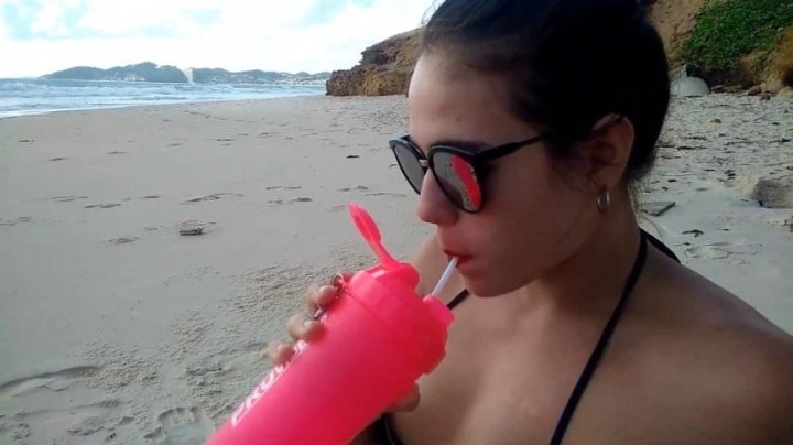 [Full HD] April Bigass Swallow  Beach And Street 2 5 L - April Bigass - ManyVids - 00:09:46 | Pee, Extreme Domination, Swallowing / Drooling - 408 MB