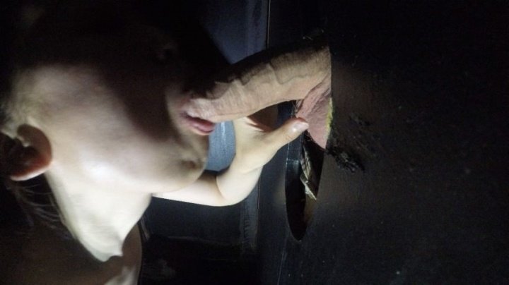 Cumonanna First Time Gloryhole