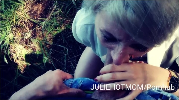[Full HD] Juliehotmom La M Re Baise Avec Son Beau Fils Au Bord Du Lac - Juliehotmom -  - 00:10:10 | Outdoor, Mere Et Fils - 452,9 MB