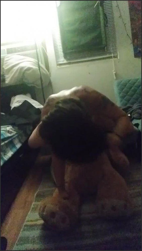 [SD] Teddy Loves My Pussy  - Scarletnite - -00:12:17 | Humping Teddy Bear, Squirt - 282,9 MB