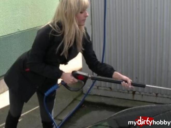Schnuggie91-Mitten-Auf-Der-Tankstelle-Fremden-Mit-Bj-Bezahlt