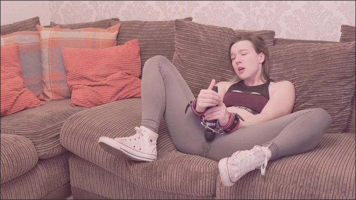 [Full HD] Gym Girl Made To Cum Through Leggings - XYourGymGirlx - - 00:10:44 | Solo Female, Female Orgasm, Gym Leggings - 985,7 MB
